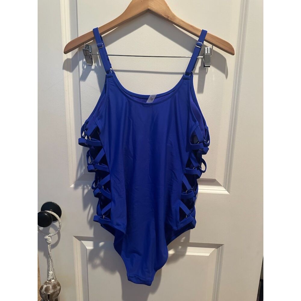 NWOT No Brand Women's Royal Blue with Open Sides Swimsuit Size XL